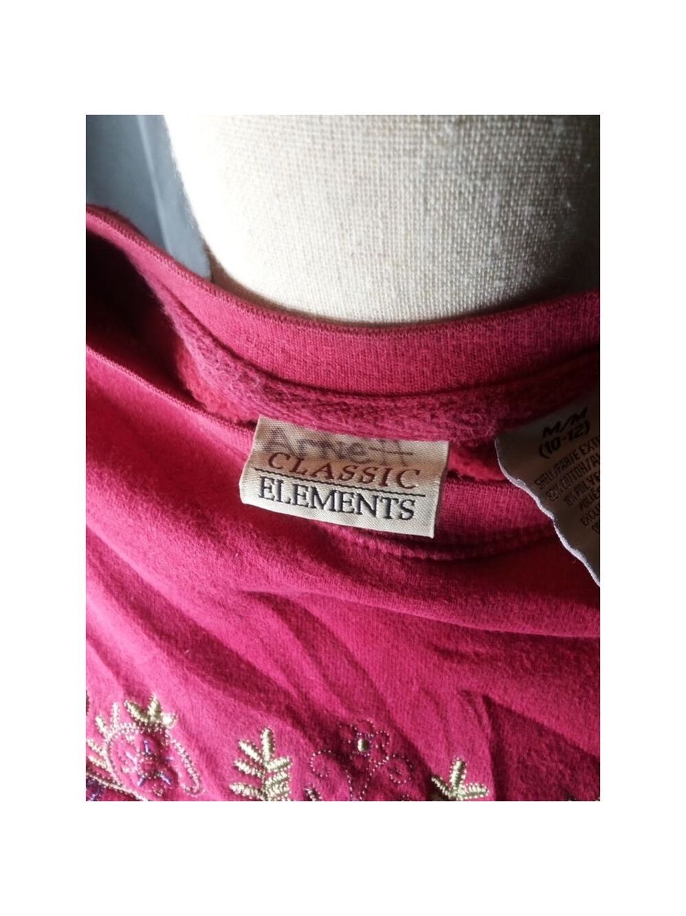 Classic Elements Red Embroidered Sweatshirt Medium - Picture 5 of 5